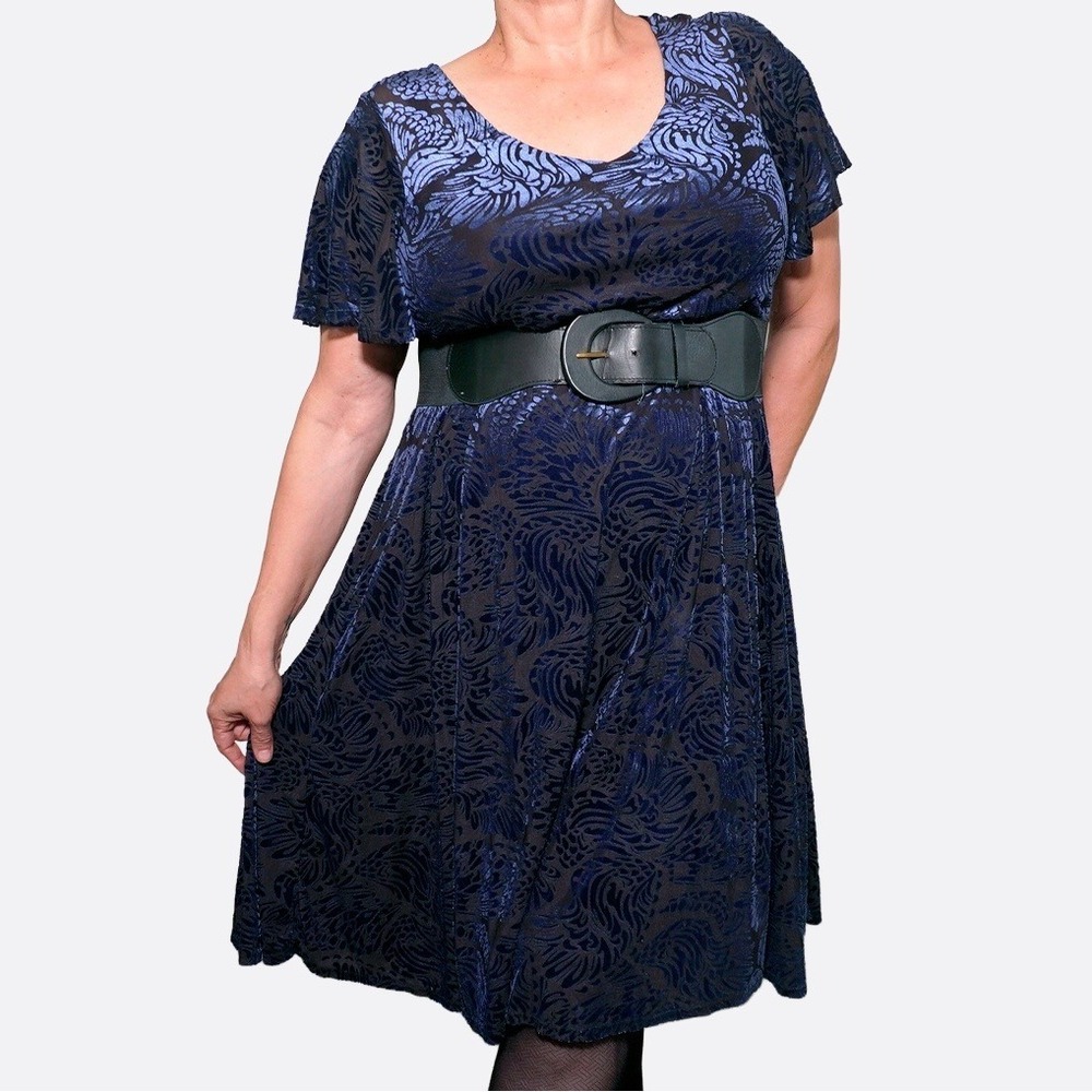 Torrid Velvet Burnout Dress Plus XL 1X 14 16 Flutter Sleeve Fit Navy‎ Blue Party
